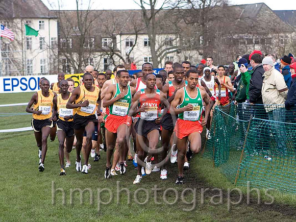 Kenenisa Belele, Ethiopia  - Winner in 34.38 -_MG_6402-e3a4j