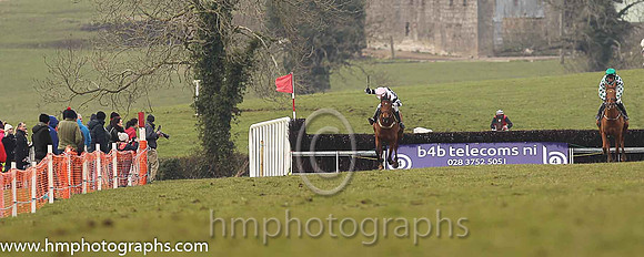 01st TAREESH LANE and N McParlan ( 10 , GREEN  WHITE CHECK; green,white check sleeves; green cap,white spots ) Trainer: Sean McParlan,, Owner : P. Madine