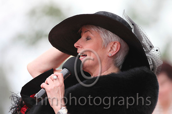 Pamela Ballantine hosting the Fitzwilliam Hotel Best Dressed Competition at Down Royal - IMG_7151-9