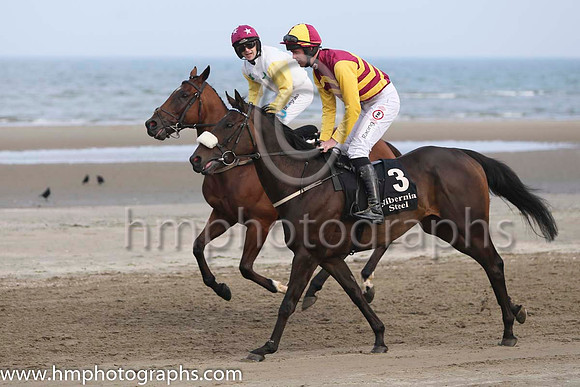 4 Usa and Mr S Crawford - - 4th (7 ,white, emerald green stars ) Trainer - S J Mahon &amp; 3 Moonbi Creek and Mr R P McNamara - - 3rd (3 ,maroon and yellow chevrons ) Trainer - D K Weld