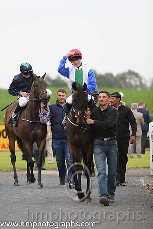 09th Varrane ( 5 , white, emerald green panel ) and Caroline Murtagh (7) - Trainer : J.P. Murtagh - Owner : Oaktree Racing Club
