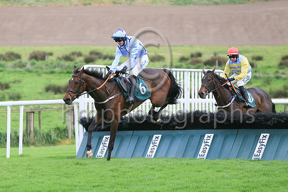 6 Meranti (6 ,light blue ), Jockey - S F O'Keeffe ,Trainer - S R B Crawford