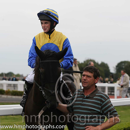05th Trenchtown Rock ( 11 , yellow, royal blue disc ) and T.P. Madden (5) - Trainer : Charles O'Brien - Owner : Painestown Syndicate