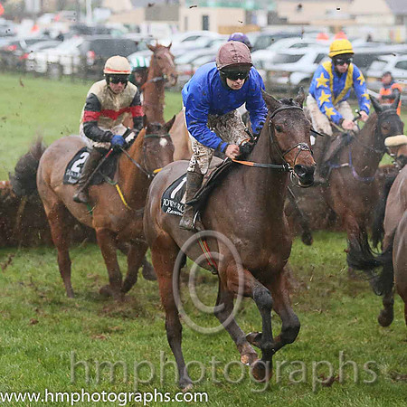 02nd Skellig Rocks (FR) ( 11 , royal blue , grey cap ) and B.R. Dalton - Trainer : A.L.T.Moore - Owner : Mrs T. K. Cooper
