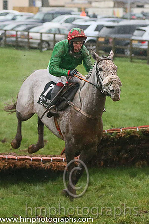 10th Big Vincey ( 7 , light green, red cap ) and P.A. Gallagher (5) - Trainer : Eoin Gerard Barry - Owner : N.Coburn