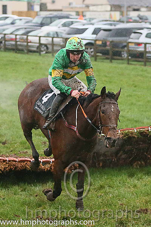 15th The way it Works  Michael Butler (4, light green, yellow cross) , Trainer: Michael Butler, Owner: Liam Kelly