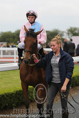 07th Clear Spirit ( 8 , pink and light blue qtrs ) and G.J. Phillips (5) - Trainer : Sarah Dawson - Owner : Anthony Peter Passmore