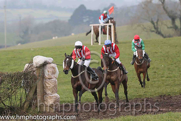 01st ANSEANACHAI CLISTE and M McConville ( 3 , RED  WHITE STRIPES; red, plain sleeves; white cap ) Trainer: Stephen McConville,, Owner : Michael McConville