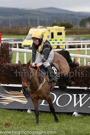 08 Waltz Legend ( 8 , black, goold sash ) and A.E. Lynch - Trainer : Liam Lennon - Owner : Niall Delany