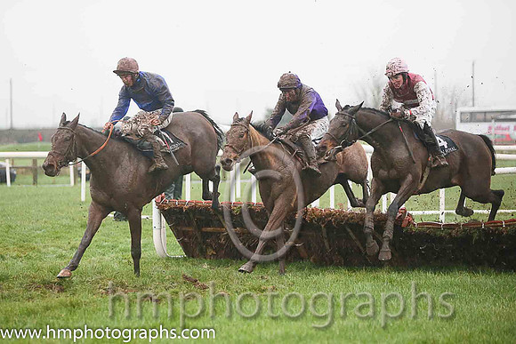05th Balkinstown ( 4 , red, white hoop ) and E. O'Connell (4) - Trainer : F. Flood - Owner : T.McParland