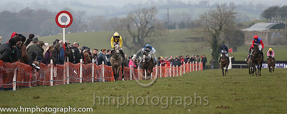 01st SIXTEEN AGAIN and M J O'Hare ( 13 , YELLOW,black chevron; yellow, plain sleeves; white  yellow check cap ) Trainer: B.P. Galvin,, Owner : Noreen Galvin