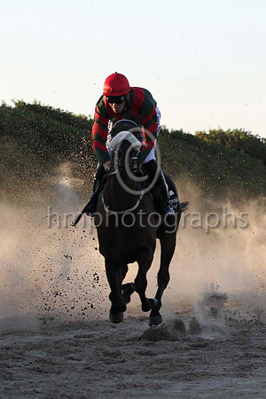 02 Moonbi Creek & Mr R P McNamara - 2nd (2,dark green, red chevron ) - FT8E1148-51