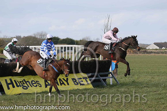 03rd COSTARD WATT (FR) and M J O'Hare ( 15 , PINK,brown panel; pink sleeves; brown cap ) Trainer: Graham McKeever,, Owner : Graham McKeever