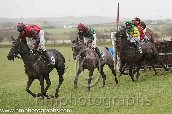 03rd Malika ( 9 , red, black triple diamond )  S P Kelly ( Trainer: Ben Arthey )