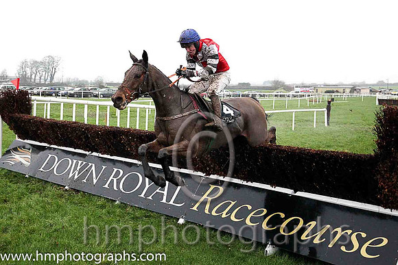 01st Marito (GER) ( 4 , white and red qtrd ) and N. McParlan (5) - Trainer : C.A.McBratney - Owner : James Marley