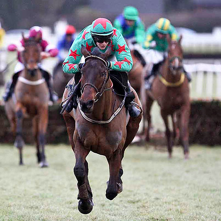 Allee Garde (Green & red stars) - Winner, Jockey P Townend - CU2D3189-e