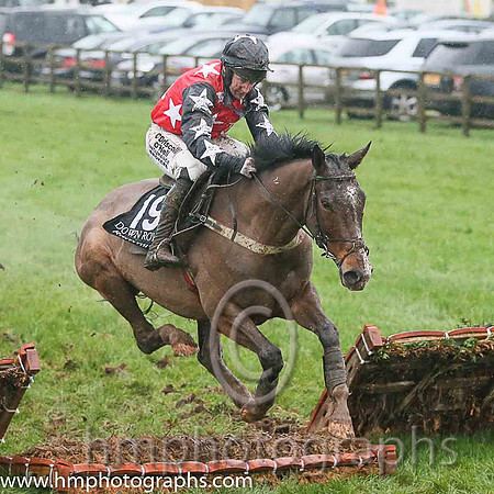 17th Tikkereasy ( 19 , red, white stars ) and R. Loughran - Trainer : S. McParlan - Owner : Paul Trainor