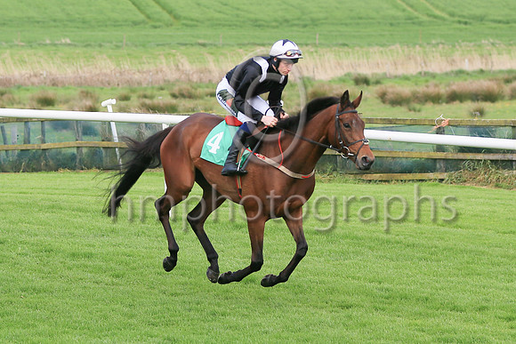 8 Danada (4 ,black, white epaulettes ), Jockey - L A McKenna ,Trainer - Colm Murphyi