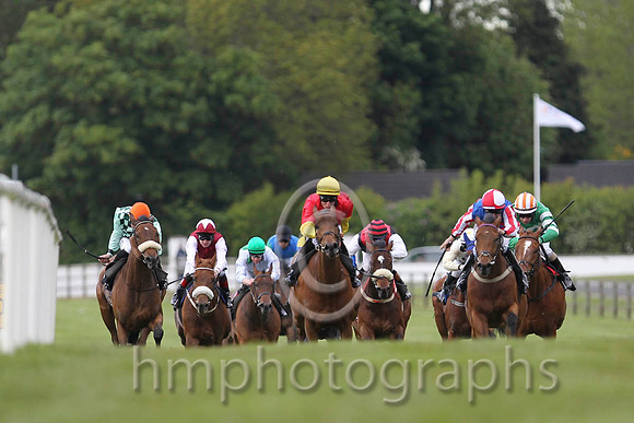 01 Judies Child & S B Kelly - winner (4, Red,yellow halved sleeves) - FT8E5352-6