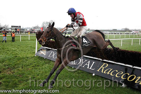 01st Marito (GER) ( 4 , white and red qtrd ) and N. McParlan (5) - Trainer : C.A.McBratney - Owner : James Marley