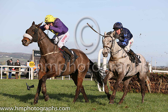 05 A Touch Of Sparkle ( 12 , dark blue, white star ) and R.M. Power - Trainer : S.R.B. Crawford - Owner : Realta Horse Racing Club