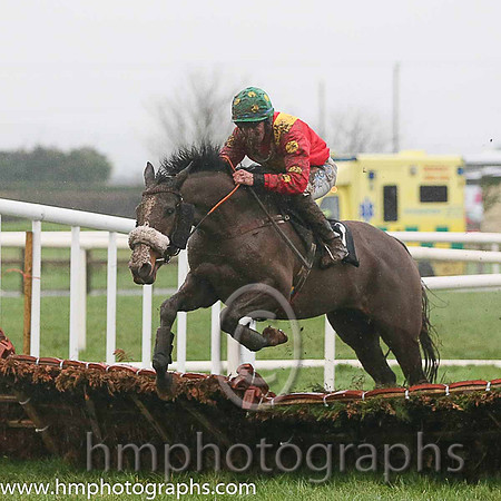 11th Solar Heat ( 3 , red, yellow chevron ) and J.W. Kennedy (2) - Trainer : Mrs D.A.Love - Owner : West To East Syndicate
