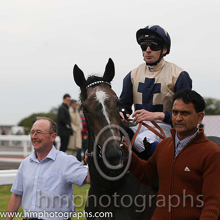 13th Angelic Demon ( 8 , beige, dark blue cross ) and D.P. McDonogh - Trainer : John M. Oxx - Owner : Newtown Anner Stud Farm Ltd.