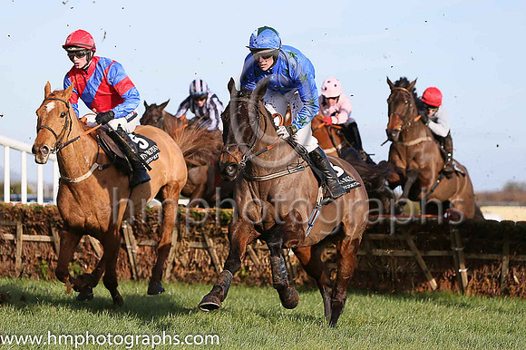 08 Charlie Mon ( 5 , red, royal blue sash ) and D.E. Mullins - Trainer : George Stewart - Owner : Gareth Metcalfe/Jeremy Hill