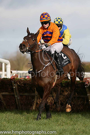 01 Angus Milan ( 2 , orange and purple chevrons ) and S.P. Kelly (7) - Trainer : Noel C. Kelly - Owner : Victor McCrea