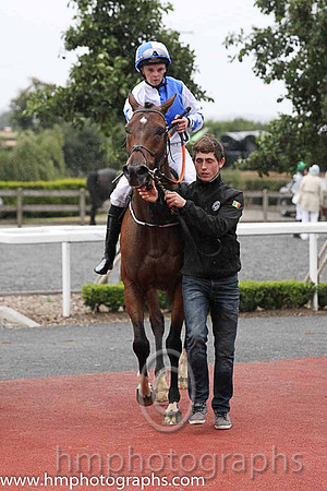 01st Scenic Star ( 6 , royal blue  white qtrd ) and G.J. Phillips - Trainer : Gavin Cromwell - Owner : Eugene A. Bourke