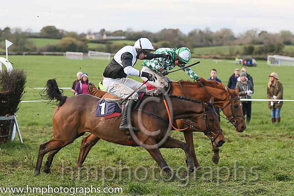 01st TAREESH LANE and N MCParlan ( 10 , GREEN  WHITE CHECK; green,white check sleeves; green cap,white spots ) Trainer: Sean McParlan,, Owner : P. Madine