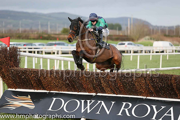 02 Dr Moloney ( 1 , dark blue and emerald green ) and G.N. Fox - Trainer : S.R.B. Crawford - Owner : G Ramsey