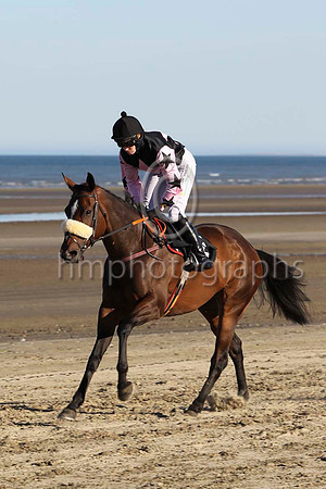 01 Saratoga Baby & Miss J M Mangan - winner (2, black, pink star)- FT8E0906-6