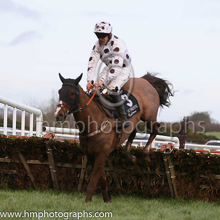 05 Thatshowhedidit ( 3 , white, maroon spots ) and R.C. Colgan - Trainer : Mrs Gillian Callaghan - Owner : Ms Sarah Connelly