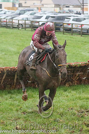 02nd Bel Ami De Sivola (FR) ( 6 , maroon, white hoop ) and N. Carberry - Trainer : Noel Meade - Owner : Gigginstown House Stud