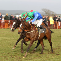 R4 Chosen Dream & J J Codd - winners (right of picture) behind Davyroy & N McParlan 2nd - (blue & green  panel)  - FT8E3846-16