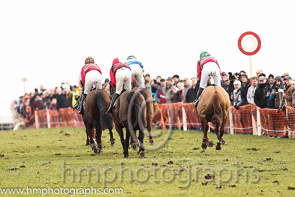 Large crowds at the Tynan and Armagh Hunt Point to Point Races