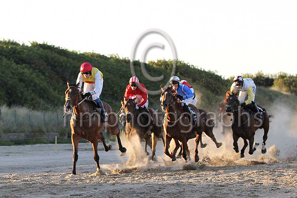 01 USA & Ms N Carberry - winner (9, white, emerald green stars) - FT8E1140-43