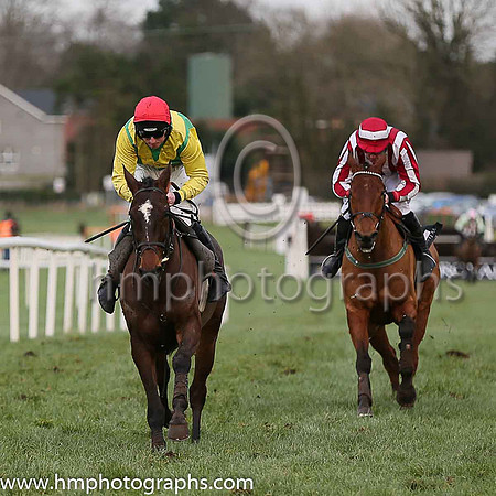 01 Venitien De Mai (FR) ( 7 , emerald green ) and J.J. Codd - Trainer : J.T.R.Dreaper - Owner : Ann  Alan Potts Partnership
