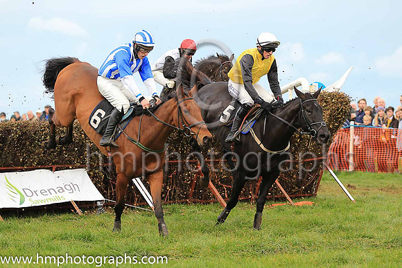 03rd THE BANTOWN LANE (GB) and B G Crawford ( 6 , WHITE  LIGHT BLUE STRIPES; white  light blue striped sleeves; white  light blue striped cap ) Trainer: S.R.B. Crawford,, Owner : Dermot Owens