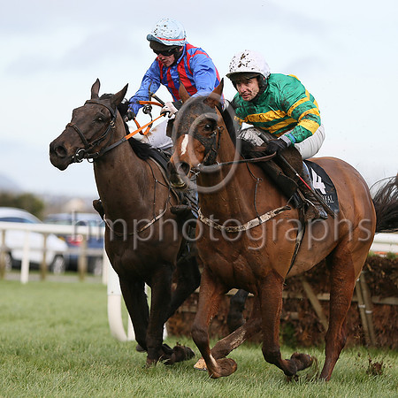 01 Coolaghknock Glebe ( 4 , orange and green hoops ) and A.P. Crowe - Trainer : C.Roche - Owner : John P. McManus