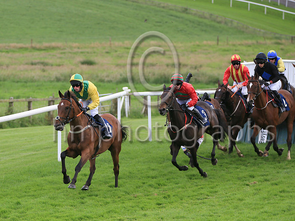ur Porky Rush (9 , white, red spots ) Jockey: Mr J P Kirwan7 , Trainer: Ms M Flynn