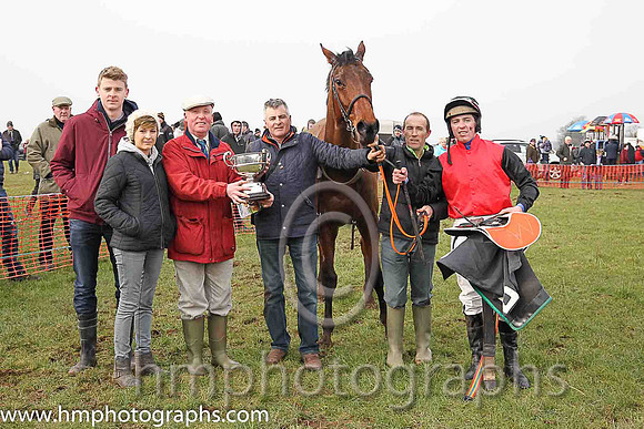 01st MR MCGO and L S Kelleher ( 8 , RED; black sleeves; black  white hooped cap ) Trainer: Thomas McGeough,, Owner : Thomas McGeough