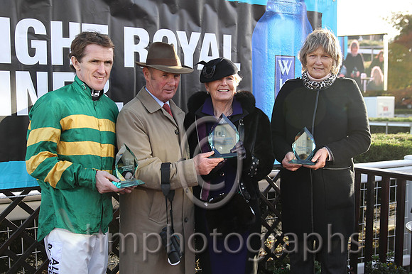 01 AP McCoy, Owner Reps & Mrs J Harrington - CU2D9008-2
