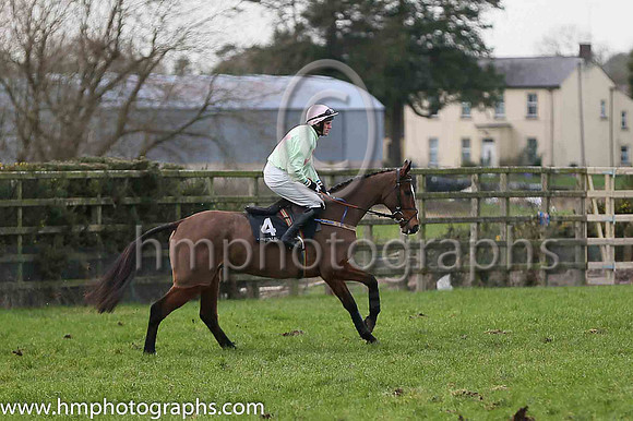05 Peter From Paris ( 4 , light green, pink star ) and S.J. Hassett - Trainer : D E Prendergast - Owner : T.Ryan