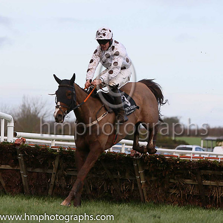 05 Thatshowhedidit ( 3 , white, maroon spots ) and R.C. Colgan - Trainer : Mrs Gillian Callaghan - Owner : Ms Sarah Connelly