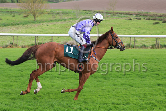 1 Ottizzini (11 ,mauve, yellow sash ), Jockey - J J Slevin ,Trainer - S R B Crawford