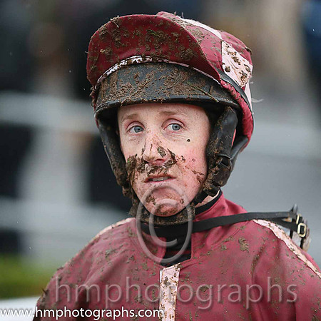 01st Witness Of Fashion ( 12 , maroon, pink seams ) and C.D. Maxwell (3) - Trainer : Patrick Rooney - Owner : Mrs Lorraine Rooney