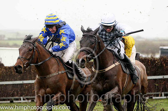 01st Champagne To Go ( 4 , royal blue, yellow star )  M J O'Hare ( Trainer: J G Cosgrave ) and Alkajazz rider B Crawford