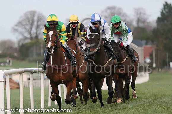 03 Satinspar (GB) ( 3 , black, yellow braces ) and F.Maguire (5) - Trainer : John Joseph Hanlon - Owner : Miss Rachel O'Neill